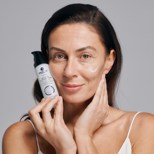 Aktiv liftende Nachtcreme mit 0,3% reinem Kupferpeptid